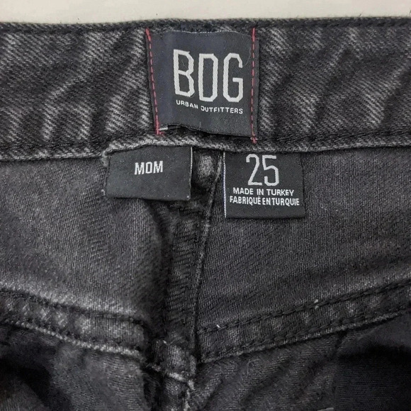BDG Washed Black High-Waist Mom Jeans, Color Black Size 25 - Picture 12 of 13